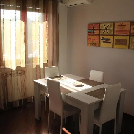 Capital House Apartman Róma